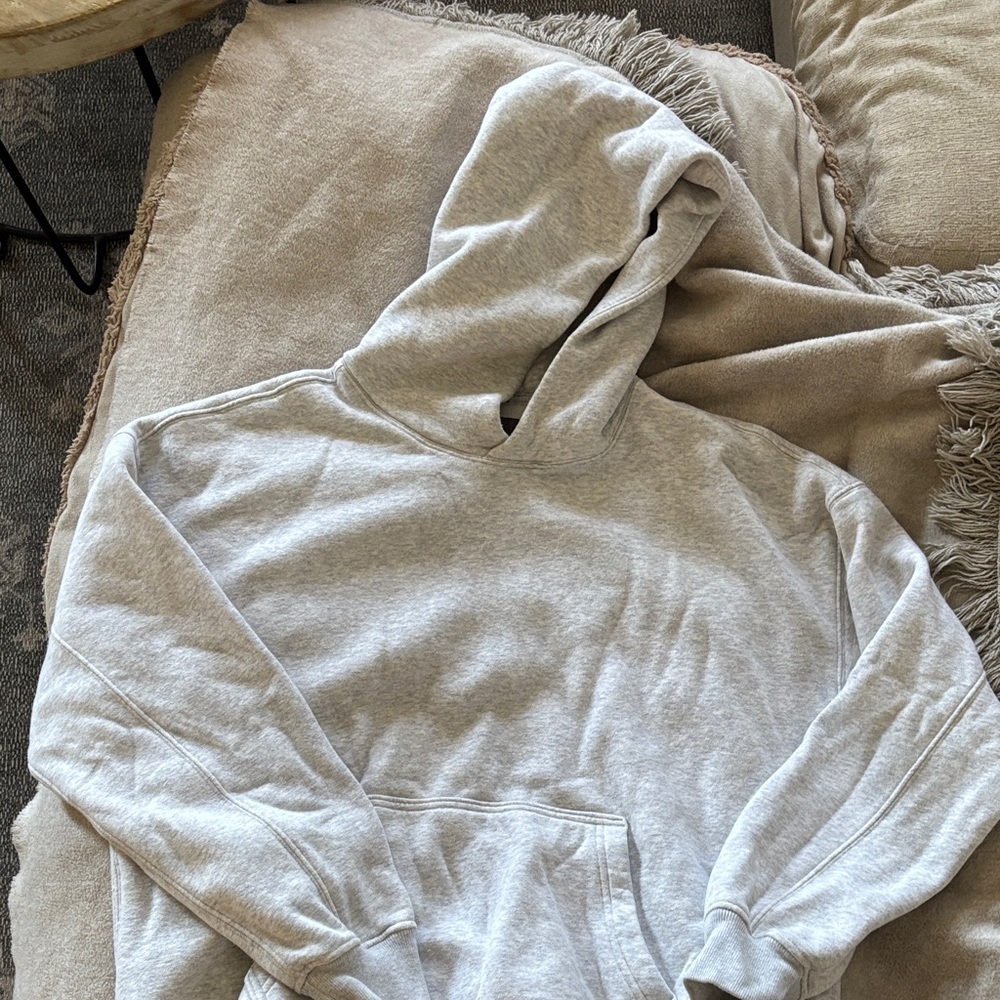 Abercrombie & Fitch Light Gray Hoodie Sweater